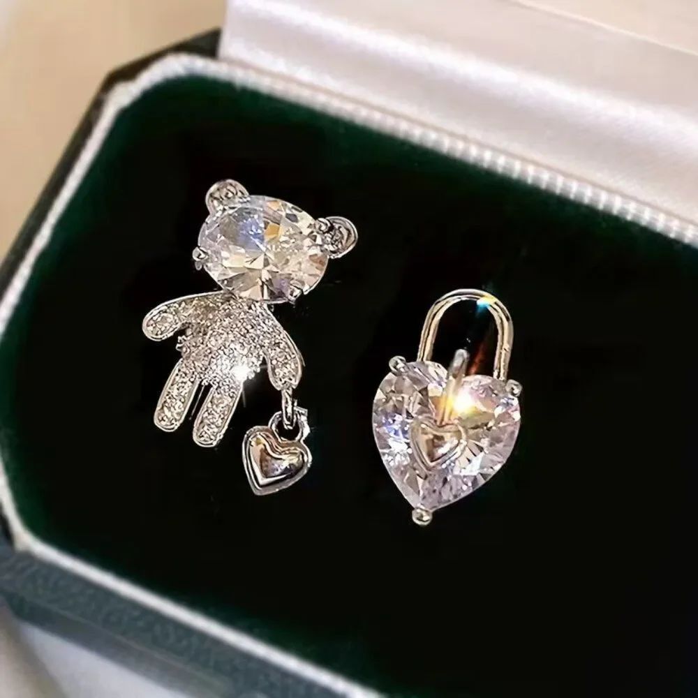 2pcs Set, Asymmetrical Heart and Bear w Heart Stud Earrings